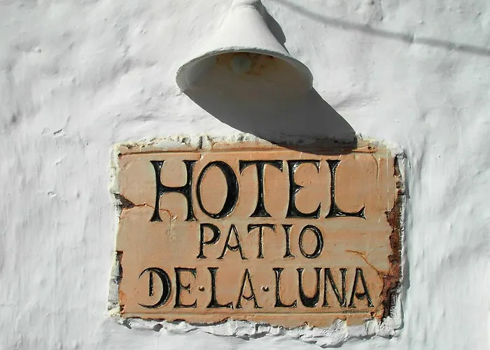 Patio De La Luna
